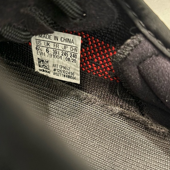 Adidas Yeezy Boost 350 V2 Black and Red - Picture 4 of 4